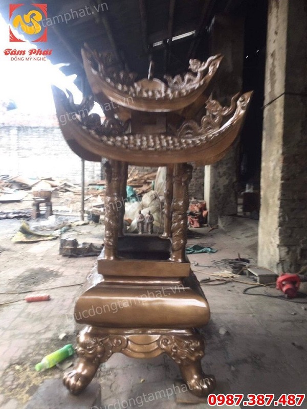 Lư hương lầu hoá sớ bằng đồng đỏ cao 1m27 chuyển điện Thuận Thiên - Thạch Thất - Hà Nội