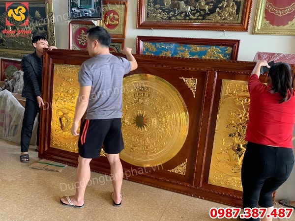 Mặt trống đồng khung gỗ gụ 3m x 1m5 bàn giao công an tỉnh Sóc Trăng.!