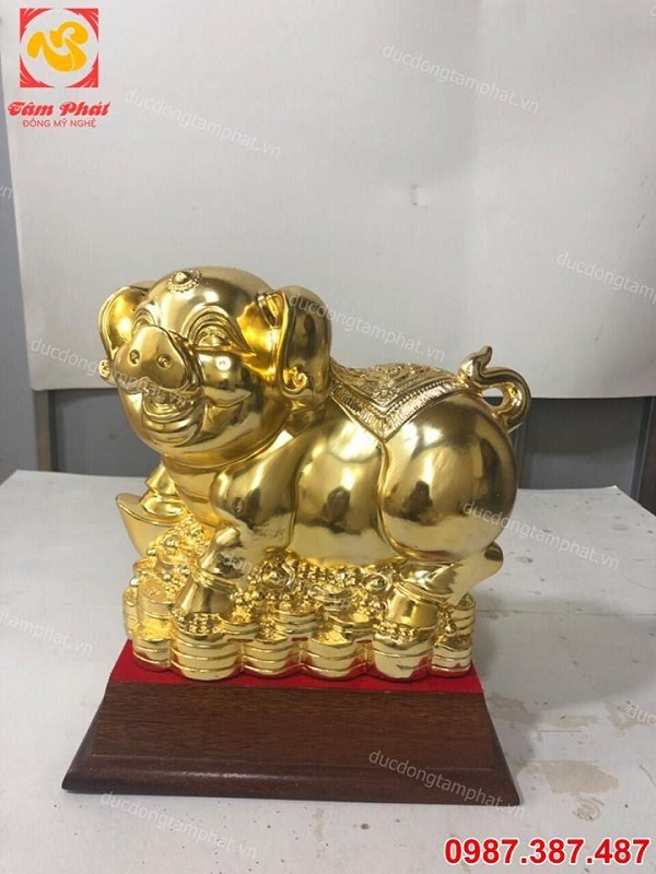 Mẫu Heo phong thuỷ đứng trên tiền dài 23cm cực đẹp