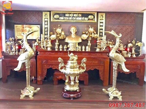 Mẫu hoành phi câu đối thường dùng cho phòng thờ Bác