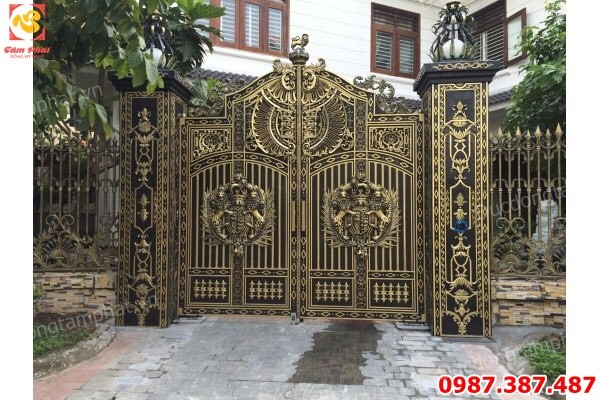 Những mẫu cổng biệt thự bằng đồng được ưa chuộng nhất hiện nay..!