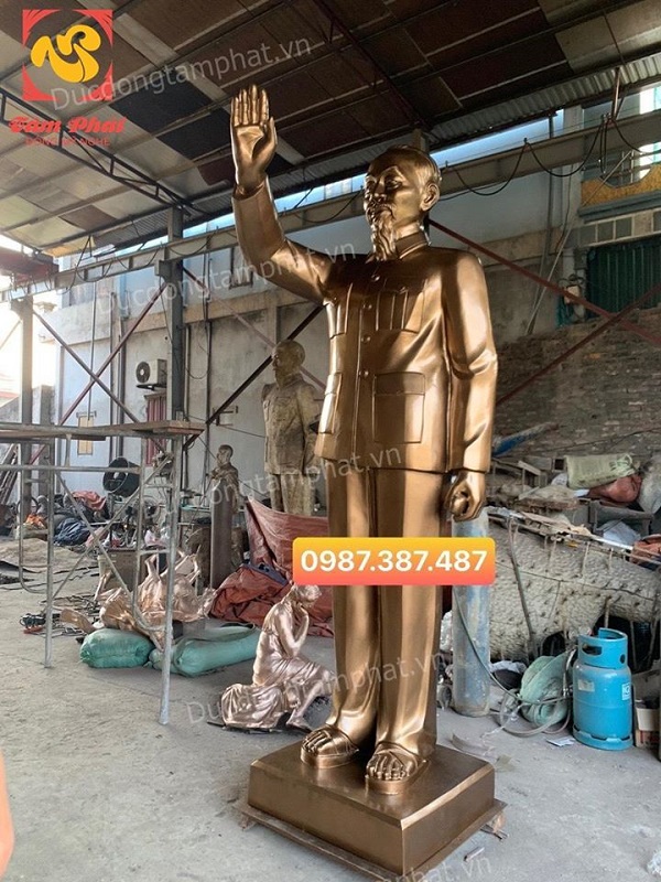 Quy trình đúc tượng đồng Bác Hồ tại Cơ sở Đúc đồng Tâm Phát