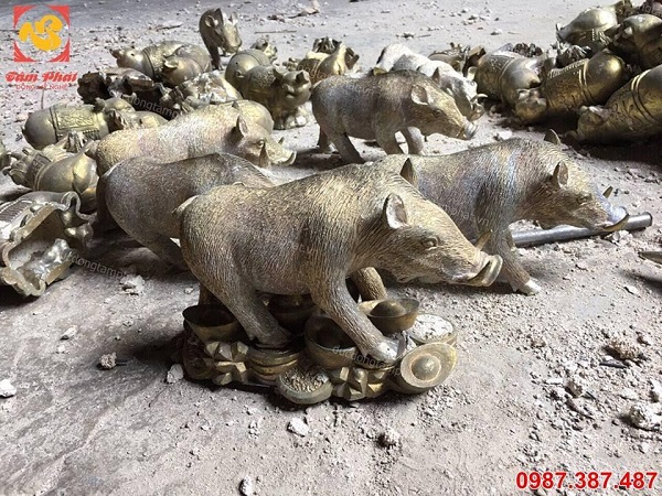 Sản xuất, Đúc linh vật heo phong thuỷ bằng đồng dài 23cm