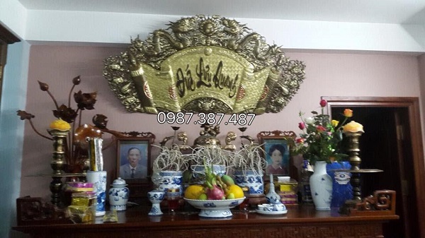 Sự khác biệt Bộ hoành phi cuốn thư đại tự câu đối bằng đồng với bộ hoành phi cuốn thư câu đối bằng gỗ.!!