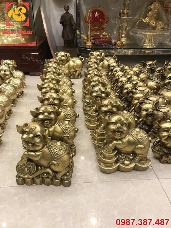 Tại sao bạn nên sử dụng heo phong thủy làm quà tặng xuân Kỷ Hợi?