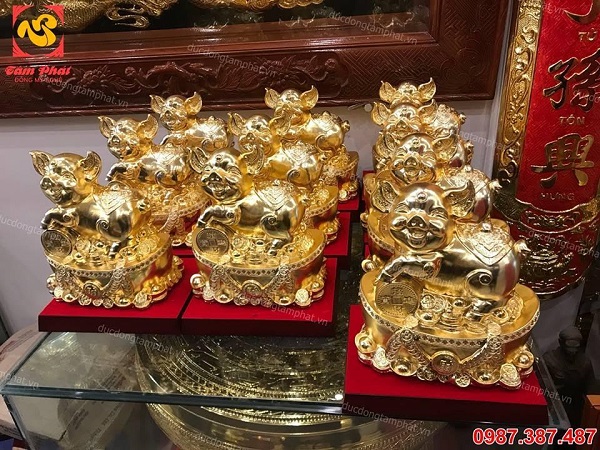 Heo phong thuỷ mạ vàng đứng trên Thỏi vàng, hũ tiền.!! Mang công danh, tài lộc, sức khỏe