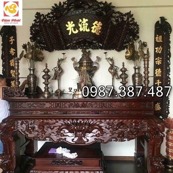 Thiết kế, lắp đặt bộ Hoành phi - cuốn thư câu đối cho gian thờ thêm linh thiêng