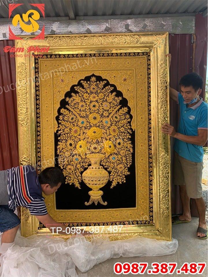 Trang trí tranh đồng thếp vàng 9999 cho nền vải lụa đá quý...!
