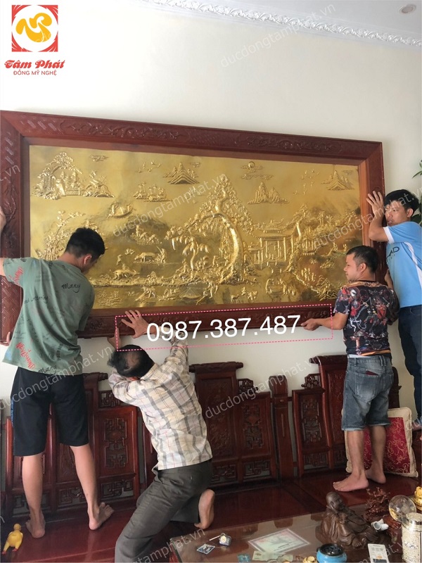 Tranh đồng Vinh Quy Bái Tổ kích thước 2m8 mạ vàng 24k khung gỗ gụ tuyệt đẹp
