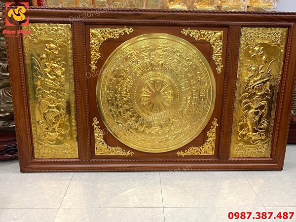 Tranh mặt trống đồng 2m3 mạ vàng 24k khung gỗ đã hoàn thiện và lắp đặt cho khách..!