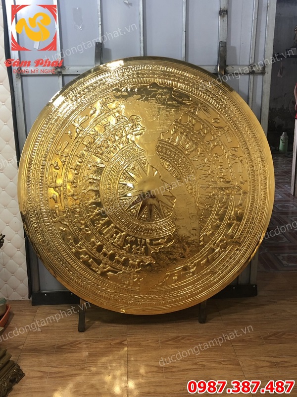 Tranh mặt trống đồng đường kính 1m27 bản đồ Việt Nam mạ vàng 24k cực sang..!