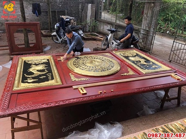 Tranh mặt trống đồng kết hợp Lý Ngư Vọng Nguyệt thếp vàng 9999