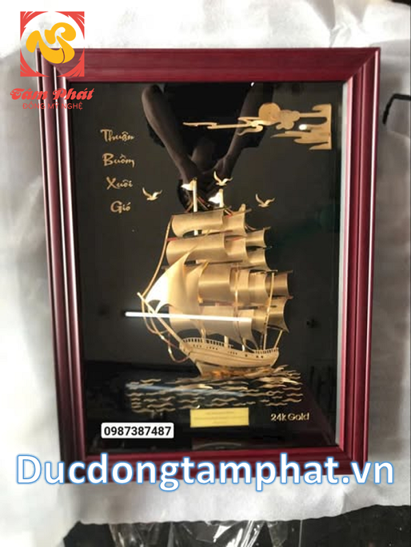 tranh-thuan-buom-xuoi-gio-kich-thuoc-60cm-x-80cm-bang-vang-qua-tang-doi-tac