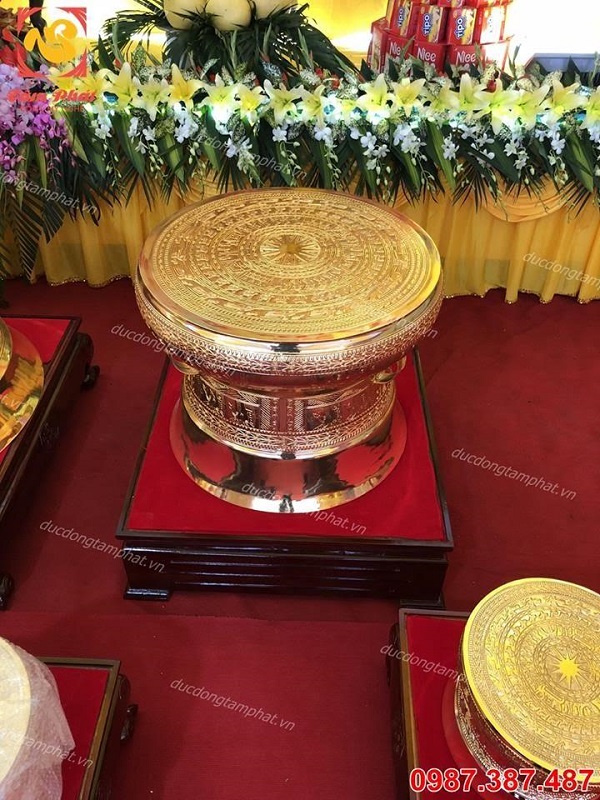 Trống đồng lưu niệm đường kính 20cm mạ vàng