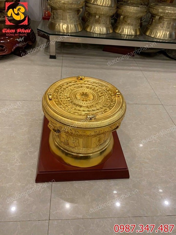 Trống đồng mạ vàng và trống đồng đỏ giá rẻ đường kính 30cm bàn giao cho khách..!