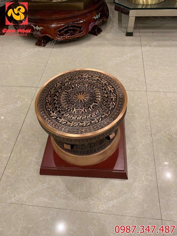 Trống đồng mạ vàng và trống đồng đỏ giá rẻ đường kính 30cm bàn giao cho khách..!
