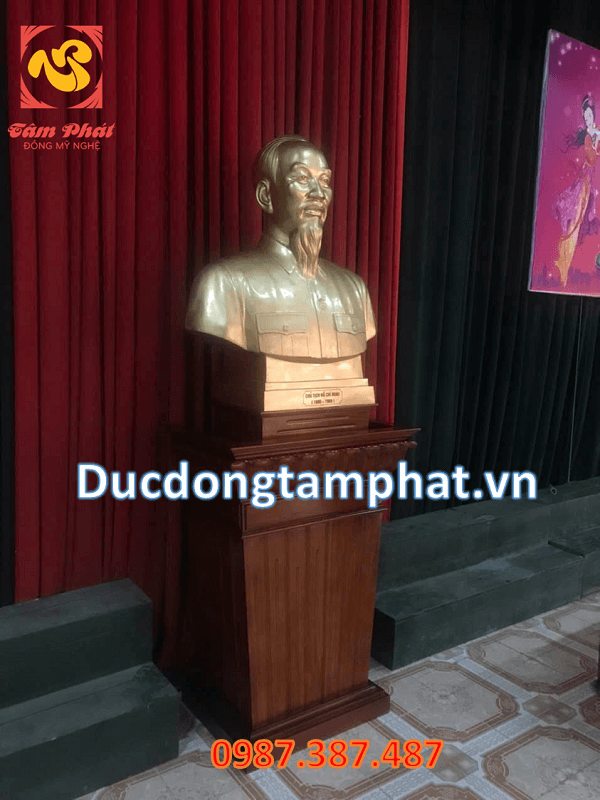Tượng Bác Hồ bán thân đủ kích cỡ phù hợp Hội Trường các sở ban ngành 