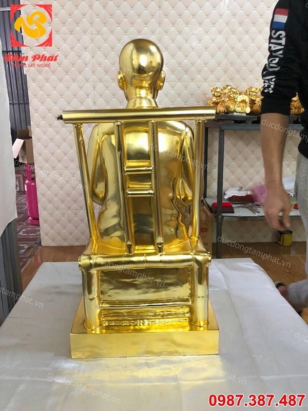 Tượng Bác Hồ Ngồi đọc báo cao 60cm đồng đỏ mạ vàng 24k cực đẹp