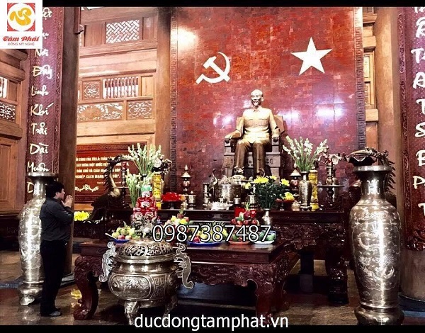 tuong-bac-ho-ngoi-doc-bao-mang-y-nghia-nhu-the-nao-3