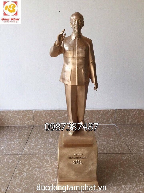 Tượng Bác Hồ vẫy tay chào cao 90cm, đồng đỏ nguyên khối