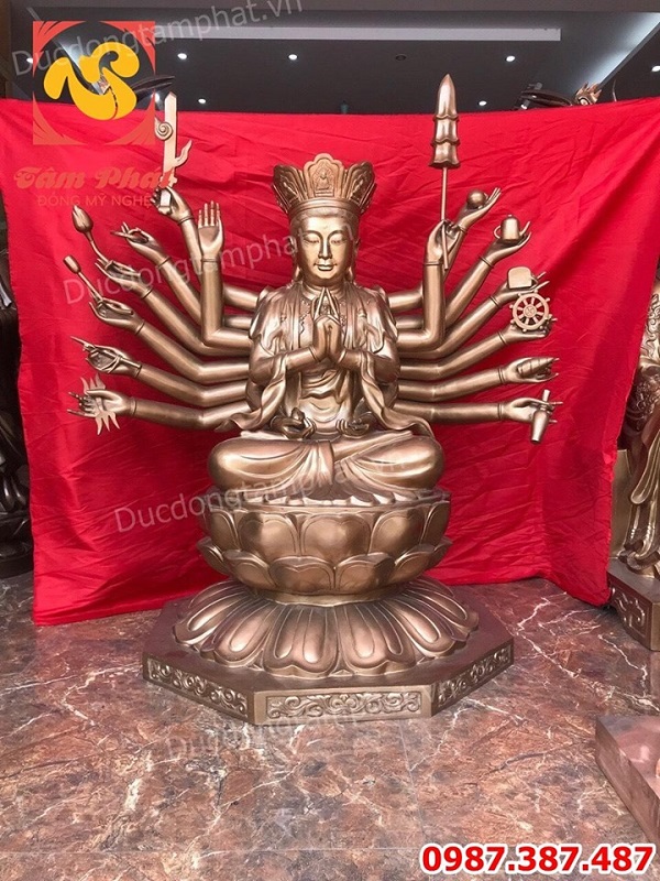 Tượng Chuẩn Đề Bồ Tát cao 1m27 đồng đỏ đóng gói chuyển chùa trong Vũng Tàu..!