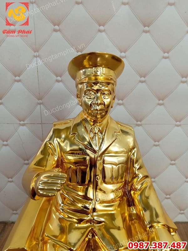Tượng Đại tướng Võ Nguyên Giáp bằng đồng mạ vàng 24k cao 42cm