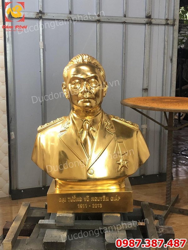 Tượng đồng Đại tướng Võ Nguyên Giáp, tượng Bác Giáp cao 48cm dát vàng 9999 cho công an Quảng Bình.!