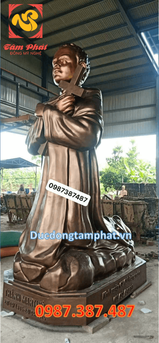 Tượng đồng Thánh Martino cao 3m5 lắp đặt nhà thờ tại Tây Ninh