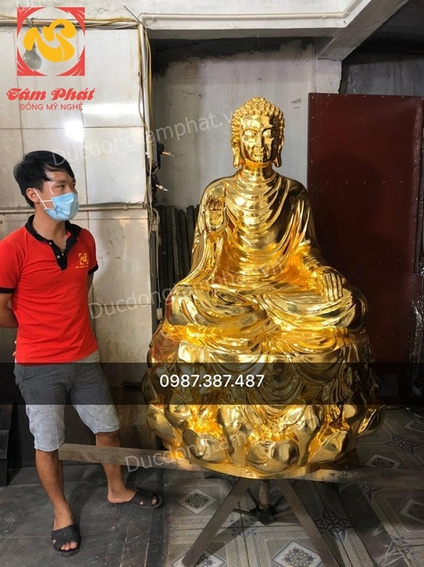Tượng Phật Thích Ca bằng đồng cao 1m3 nặng 300kg mạ vàng đã hoàn thiện..!