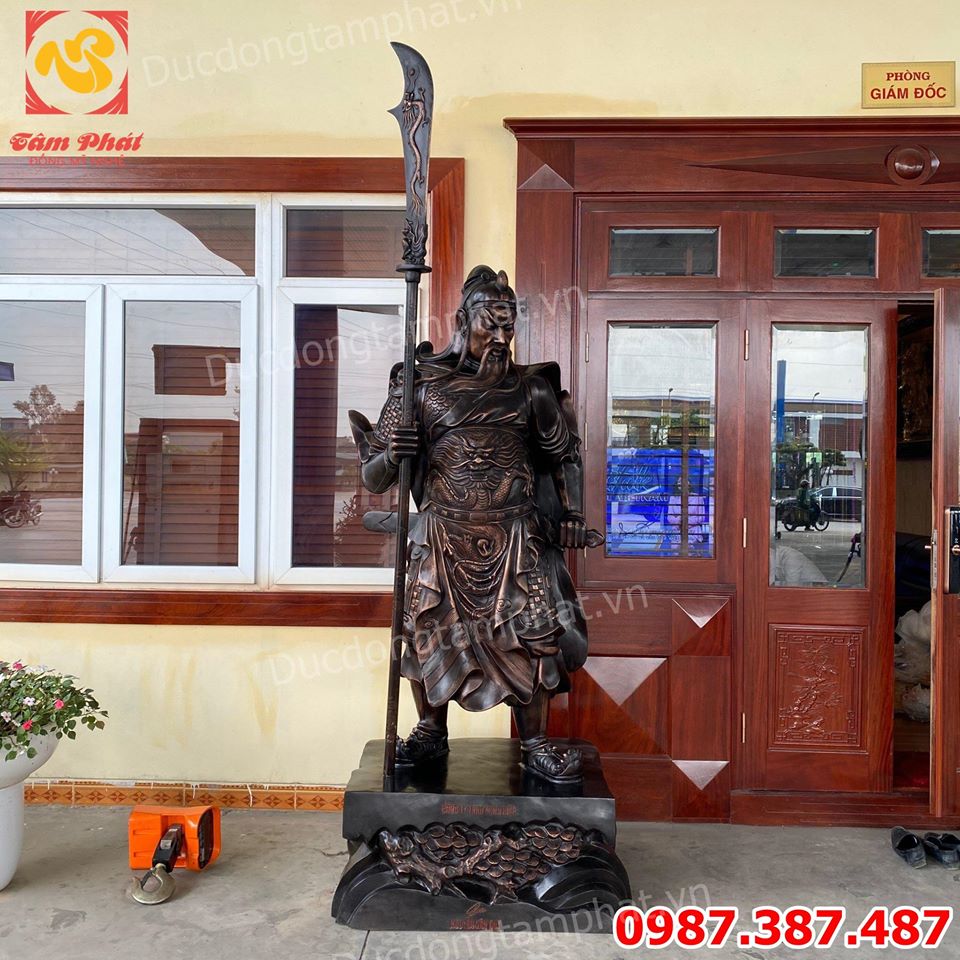 Tượng Quan Vân Trường bằng đồng cao 2m4 nặng 800kg bàn giao cho khách.! 