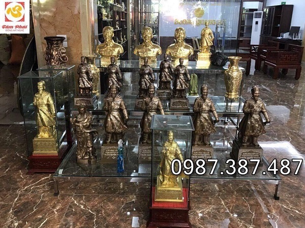 tuong-tran-quoc-tuan-bang-dong-kham-ngu-sac-tinh-te-3
