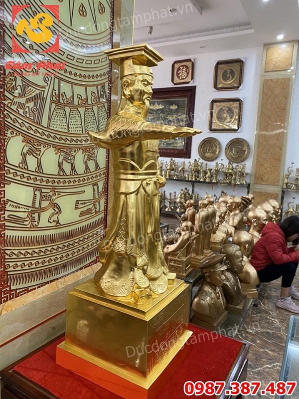Tượng Vua Đinh Tiên Hoàng bằng đồng dát vàng 9999 cao 90cm tuyệt đẹp