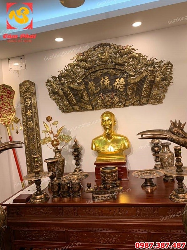 Vinh Dự được Giám đốc công an tỉnh Sóc Trăng đến lựa chọn phòng thờ Bác Hồ bằng đồng cho trụ sở..!