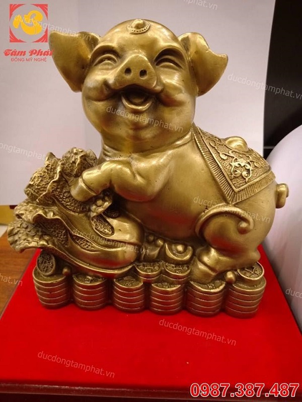 Ý nghĩa của tượng lợn phong thủy bằng đồng